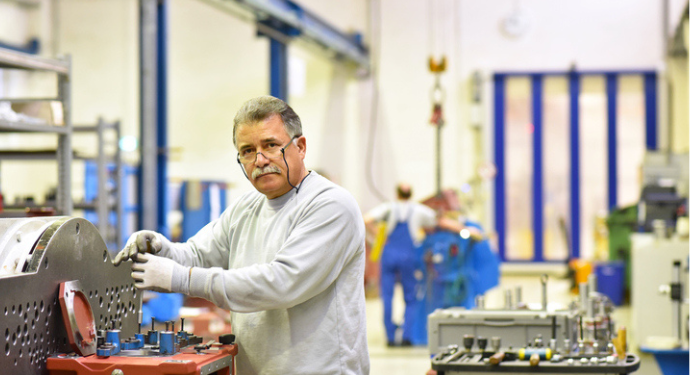 emekli çalışırsa maaşından kesinti olur mu?